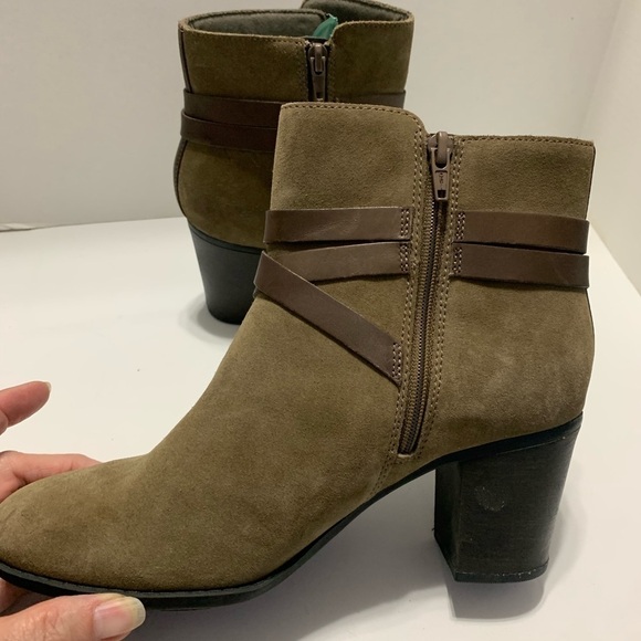Clarks Enfield Coco Leather/Suede Ankle Boots - Picture 7 of 10